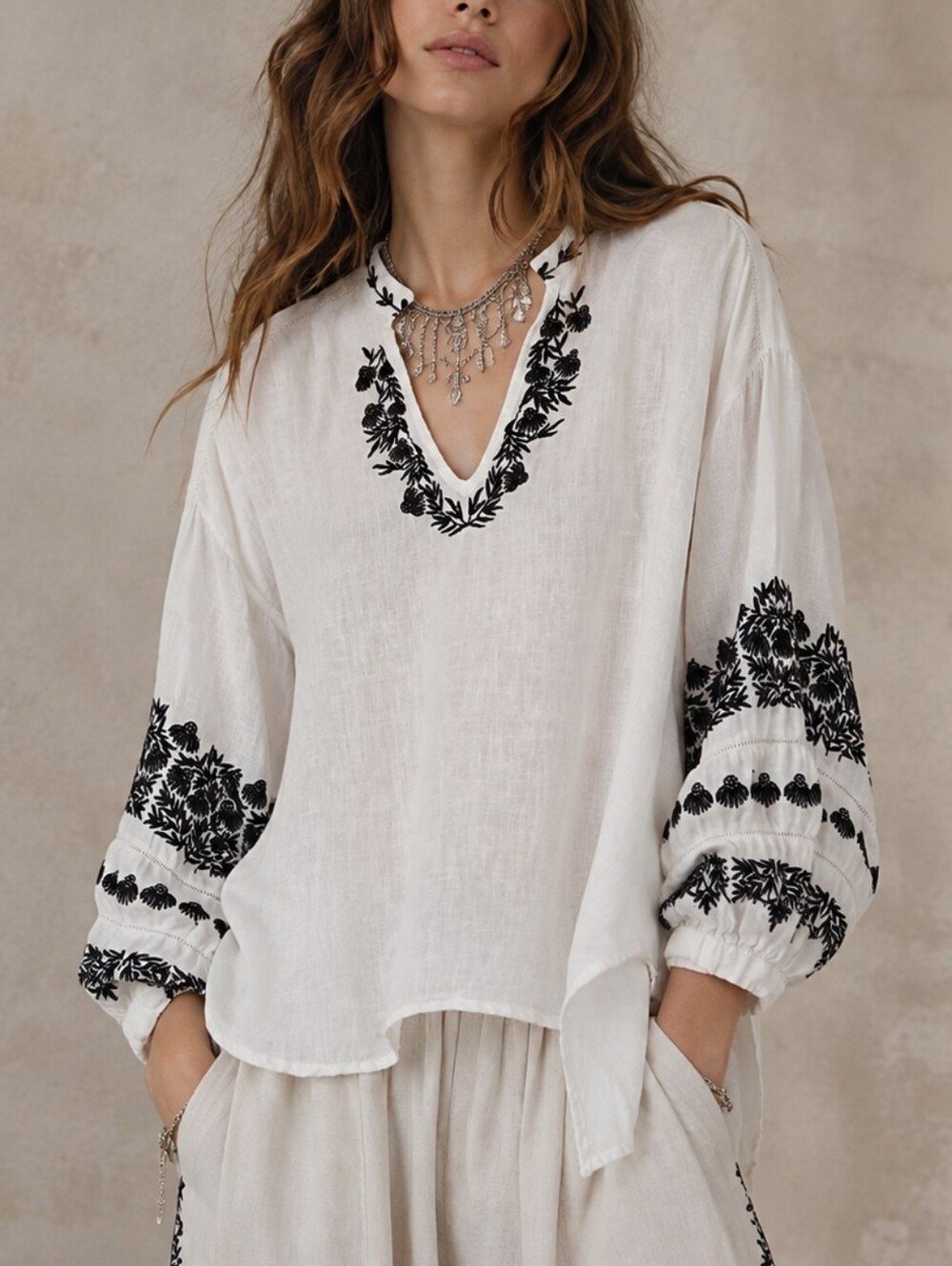 Mersea White Boho Linen Navy Floral Embroidered V-Neck Peasant Top - Size S/M